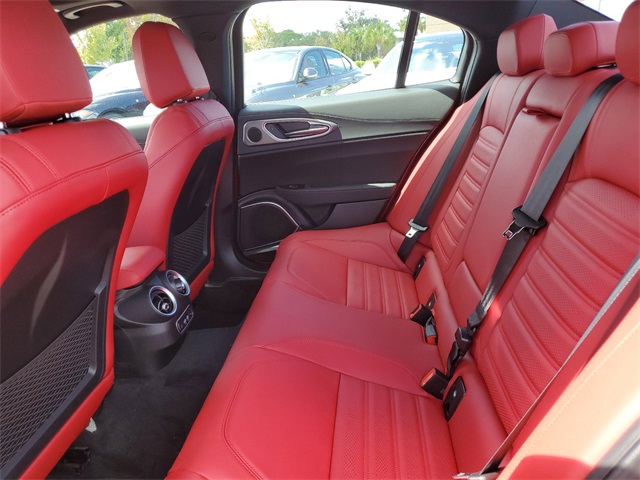 New 2022 Rosso Red Etna Exterior Paint Alfa Romeo Veloce image 10