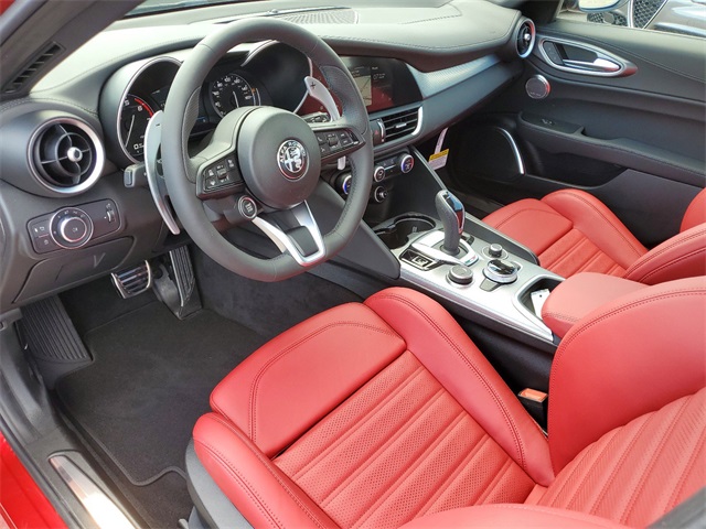 New 2022 Rosso Red Etna Exterior Paint Alfa Romeo Veloce image 21