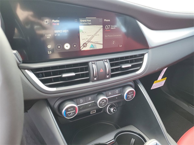 New 2022 Rosso Red Etna Exterior Paint Alfa Romeo Veloce image 26