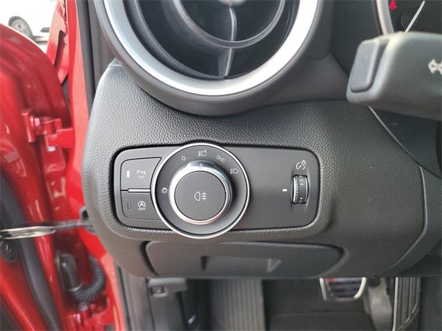 New 2022 Rosso Red Etna Exterior Paint Alfa Romeo Veloce image 29