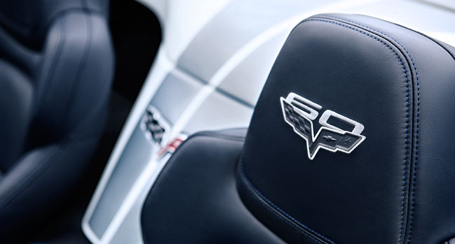 Description: C:\Users\Bill\Desktop\Corvette 427 Convertible Sports Car _ Chevrolet_files\2013-corvette-427-model-overview-cnt_well_1-649x349-03.jpg