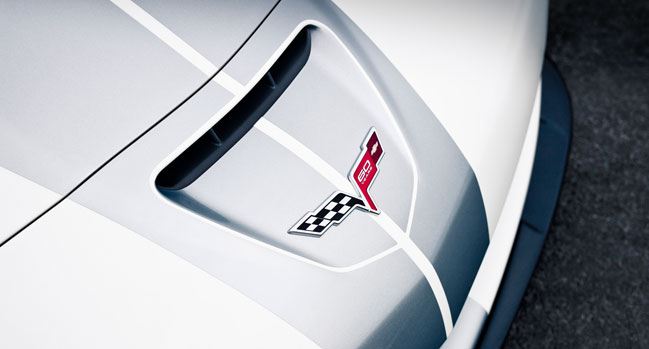 Description: C:\Users\Bill\Desktop\Corvette 427 Convertible Sports Car _ Chevrolet_files\2013-corvette-427-model-overview-cnt_well_1-649x349-06.jpg