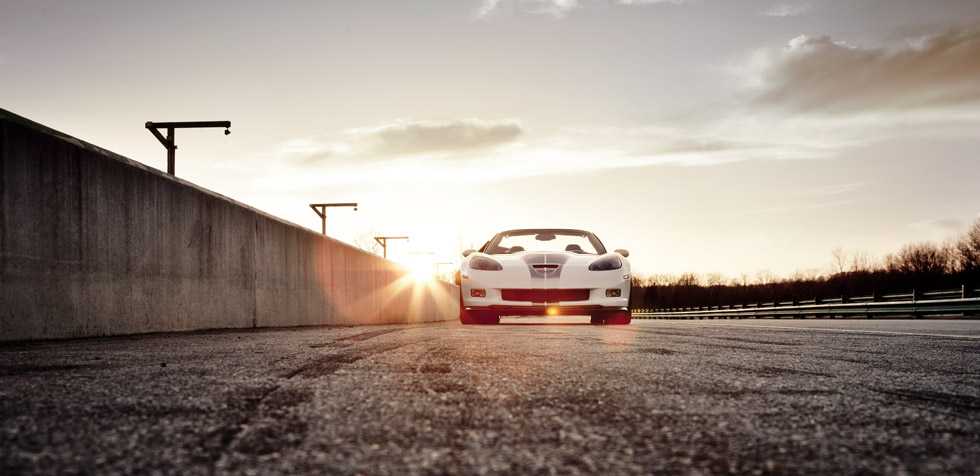 Description: C:\Users\Bill\Desktop\Corvette 427 Convertible Sports Car _ Chevrolet_files\2013-corvette-427-model-overview-exterior-cnt-well-1-980_005.jpg