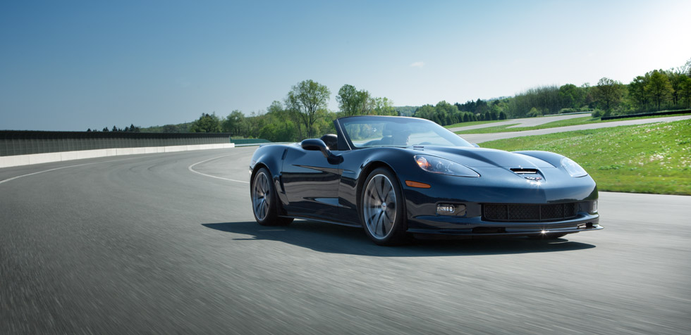 Description: C:\Users\Bill\Desktop\Corvette 427 Convertible Sports Car _ Chevrolet_files\2013-corvette-427-model-overview-exterior-cnt-well-1-980x476.jpg