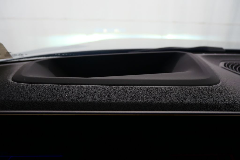 New 2024 Brooklyn Grey metallic BMW Base image 19 #4