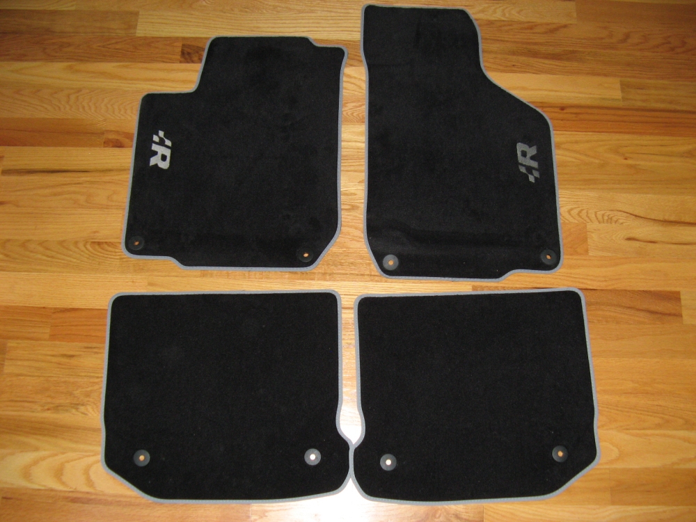 FS *NEW* MKIV R32 Floor Mats Set (F&R) VW Vortex Volkswagen Forum